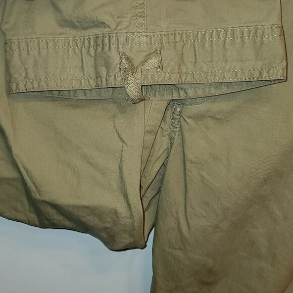 Crafted With Pride Levi's Khaki Women's Cargo Cropped Capri Pants Size 10 - Picture 7 of 12